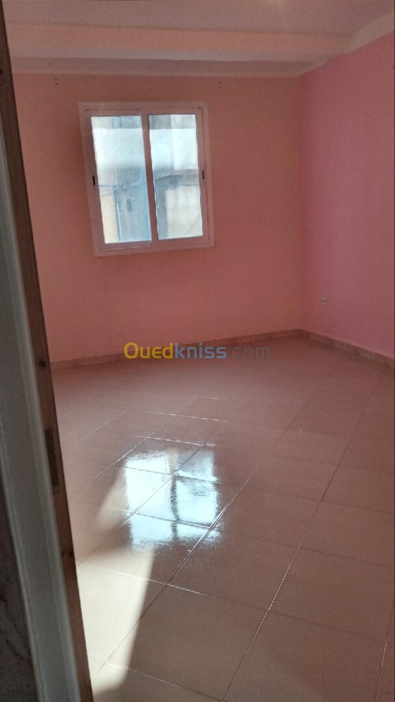 Location Appartement Niveau de villa F4 Alger Les eucalyptus 5