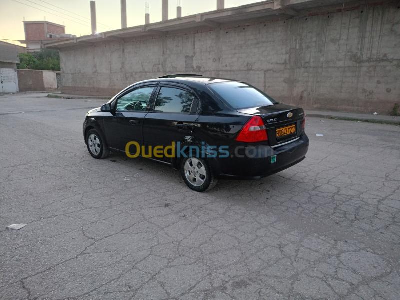 Chevrolet Aveo 4 portes 2012  3