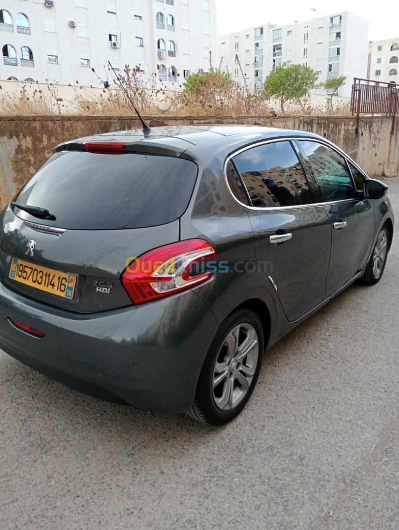 Peugeot 208 2014 Allure 6