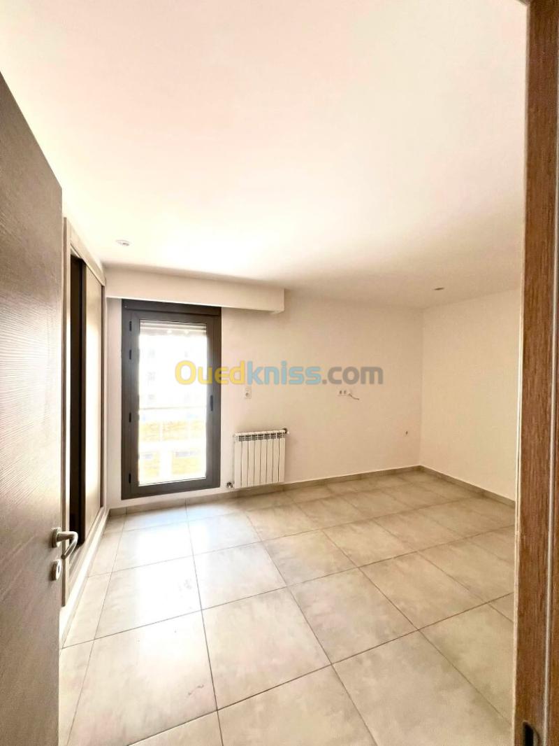 Location Appartement F4 Oran Bir el djir 9