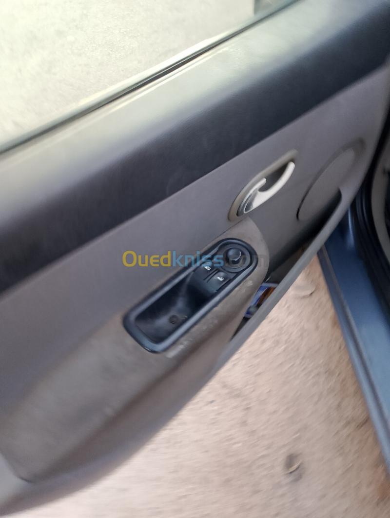 Renault Clio 3 2009 Clio 3 4