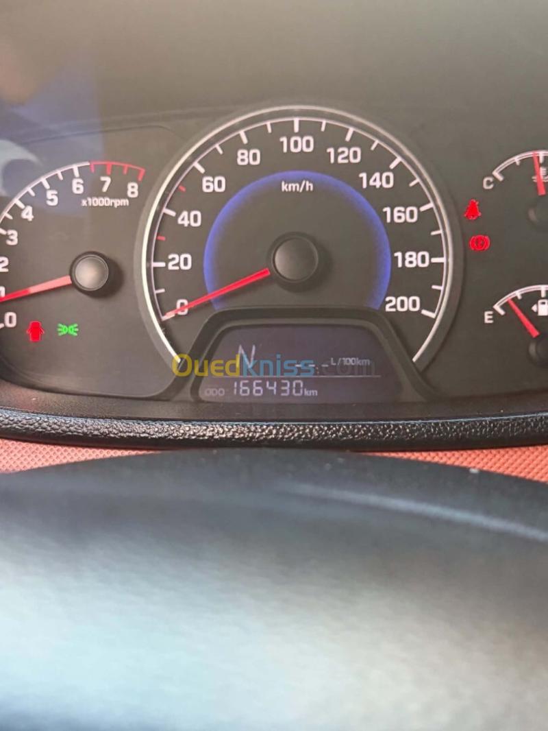 Hyundai Grand i10 2018  4