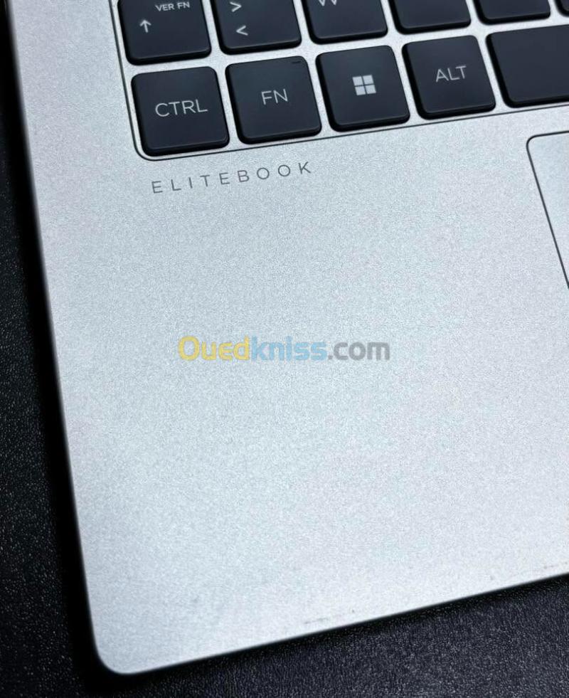 HP ELITEBOOK 645 G11 RYZEN 5 PRO 7535U 2.90GHz UP TO 4.55GHz 16Go DDR5 256Go SSD NVME AMD RADEON GRAPHICS ECRAN 14 INCH FHD PLUS 3