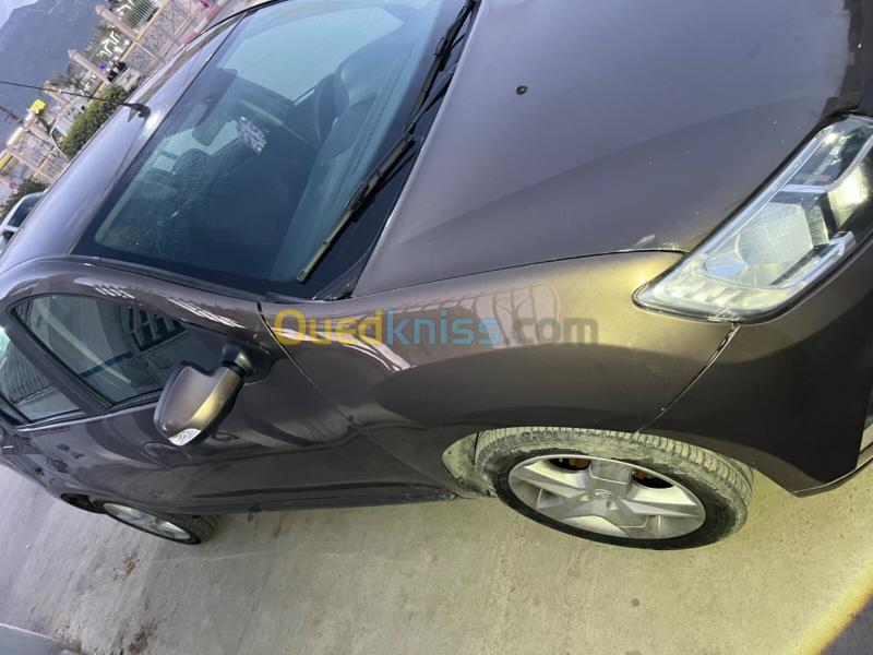 Renault Symbol 2017 Essentielle 5