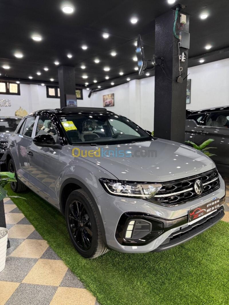 Volkswagen T-Roc 2026 R-line black edition 4