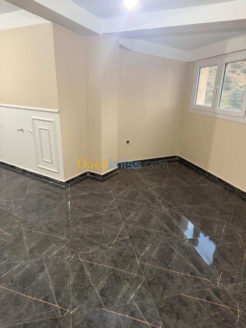 Vente Appartement F5 Bouira Bouira 3