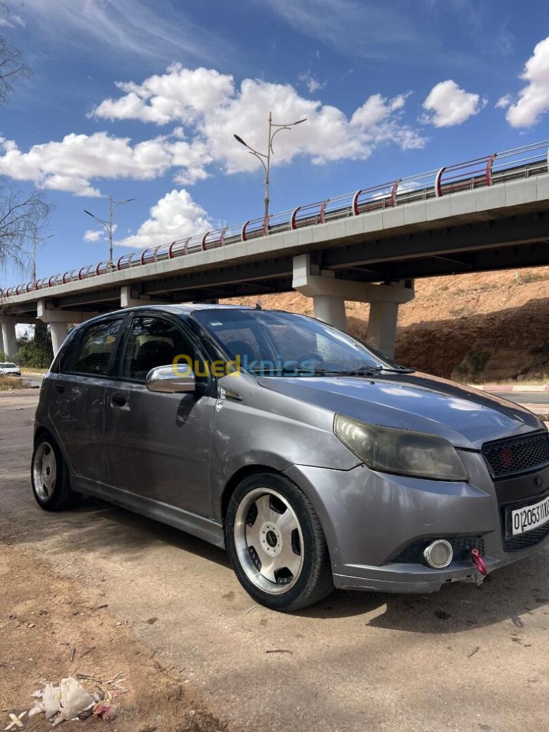 Chevrolet Aveo 5 portes 2011 LS+ 4