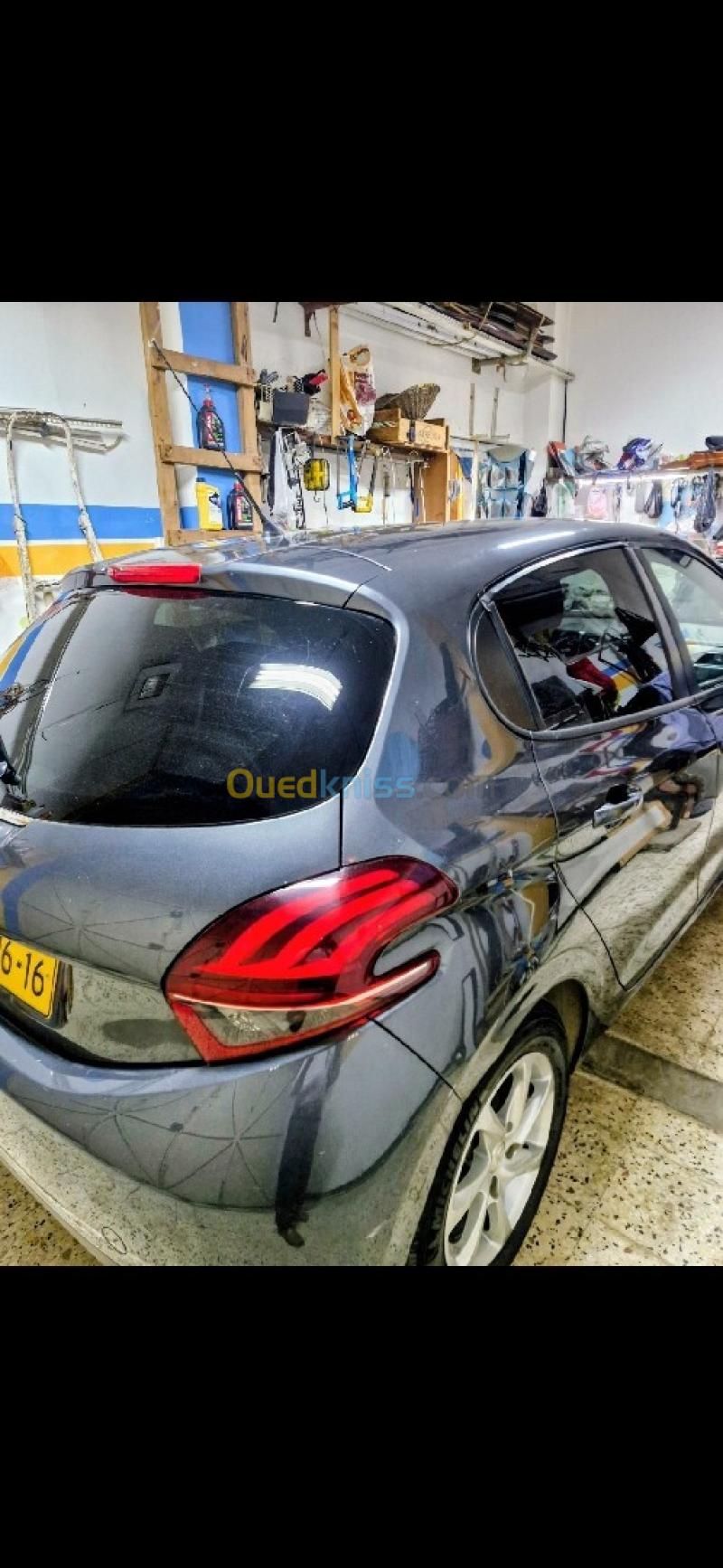 Peugeot 208 2016 Allure 11
