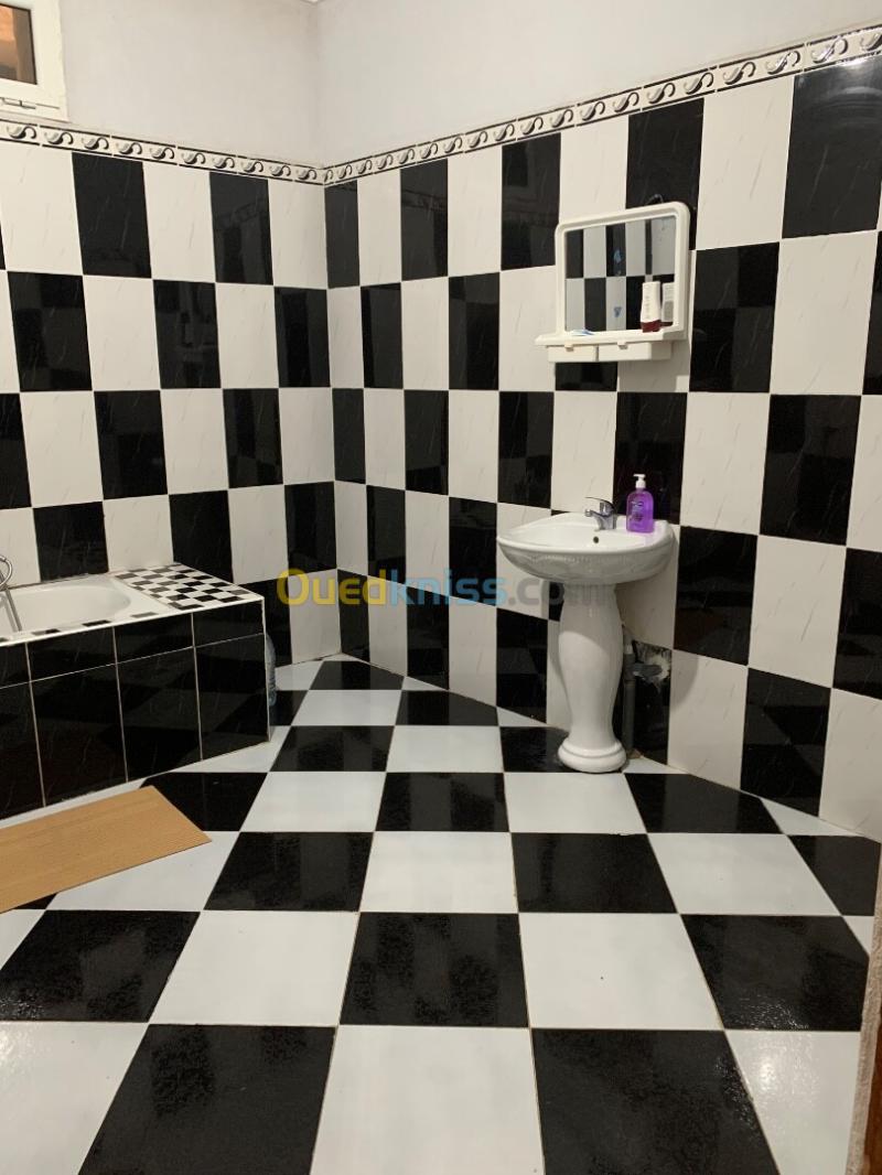 Cherche location Appartement Niveau de villa F4 Tipaza Tipaza 4