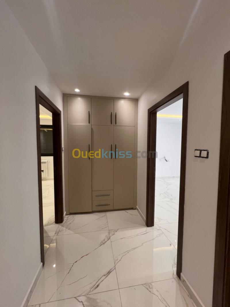 Vente Appartement F5 Alger Dely brahim 17