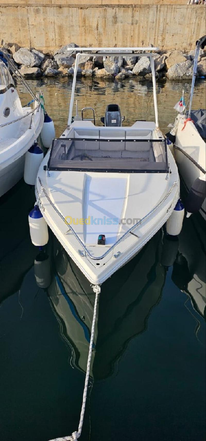 Bateau moteur 40 Suzuki