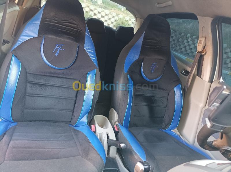 Peugeot 207 2008 207 6