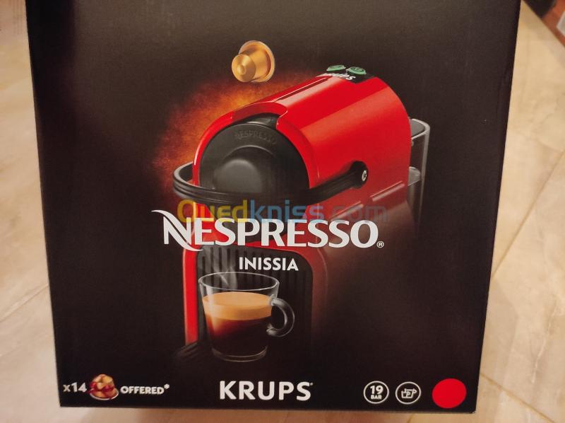  Machine à café Nespresso Krups Inissia 19 bar.