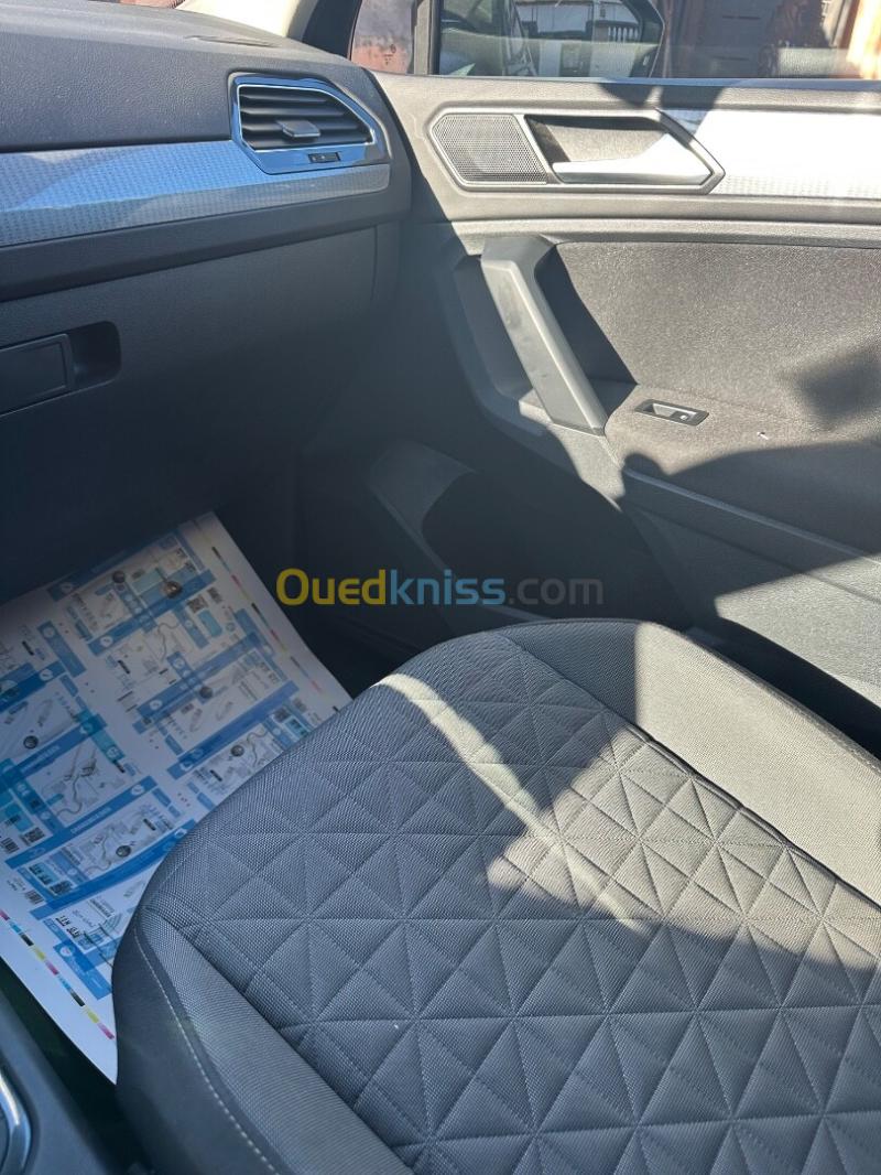 Volkswagen Tiguan 2023 Life plus 9