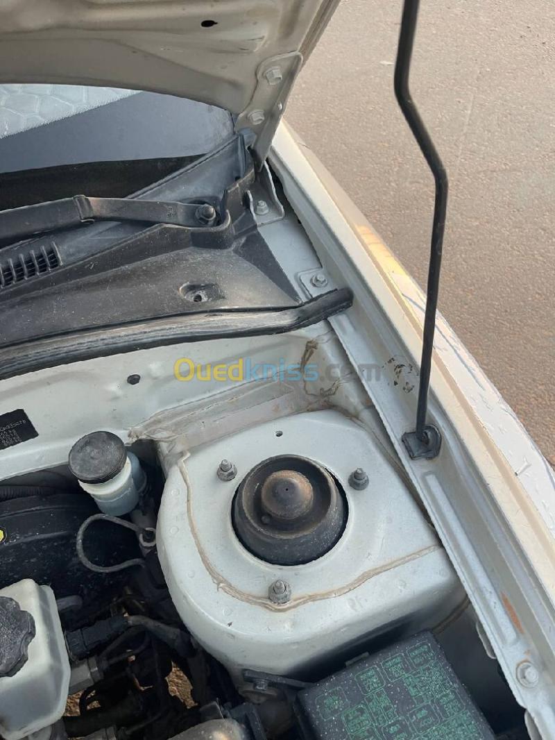 Hyundai Accent 2012 Accent 11