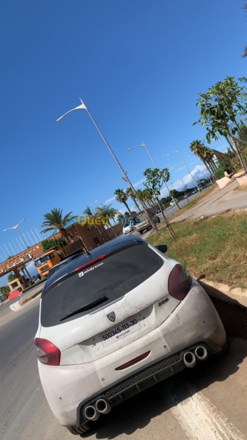 Peugeot 208 2013 Allure 6