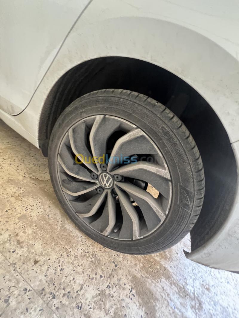 Volkswagen Golf 8 2021 Active 7