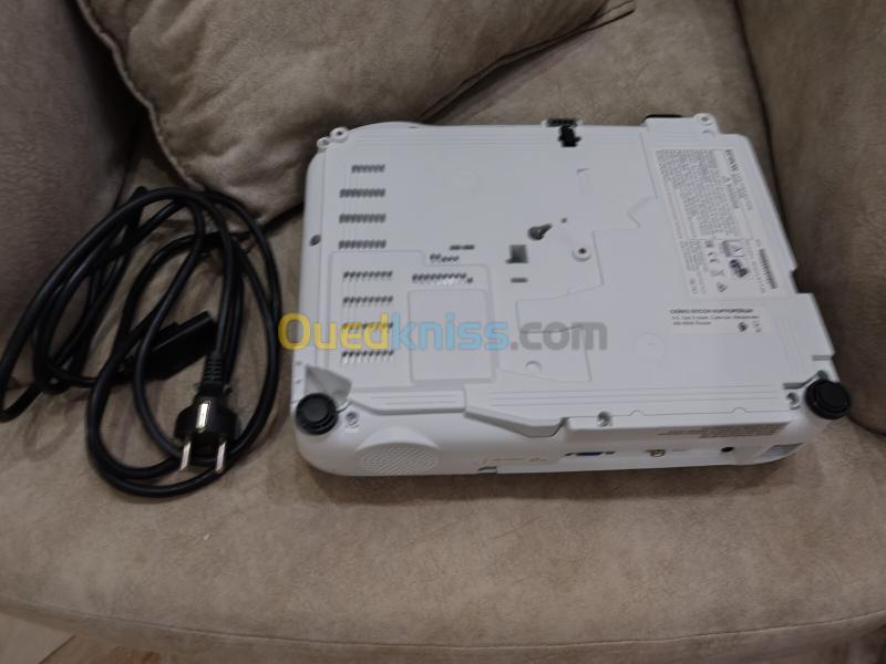 Datashow epson data show model eb s05 4