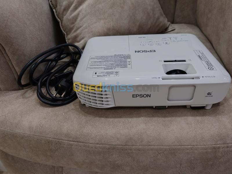 Datashow epson data show model eb s05 2