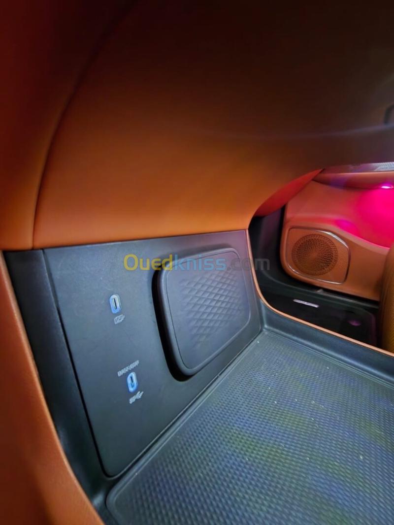 Geely Galaxy M9 2026 Full options 35
