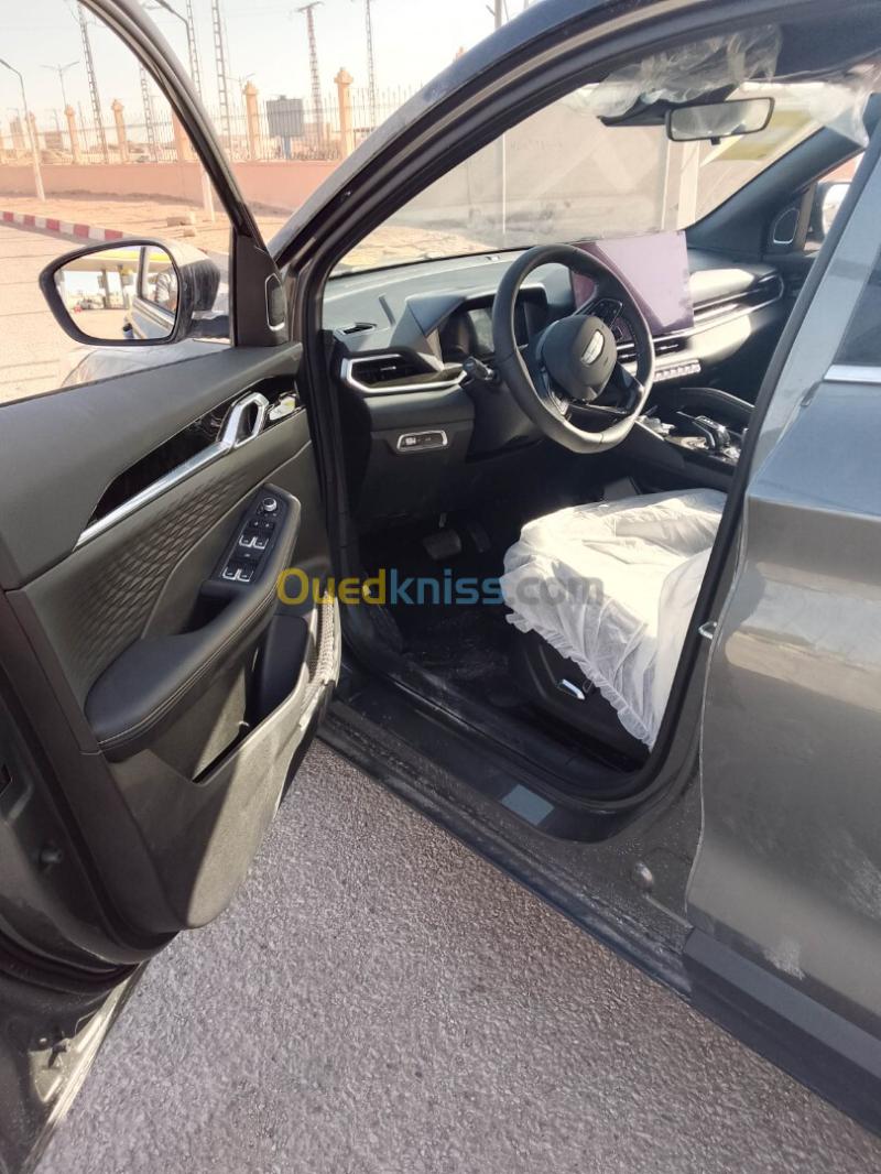 Geely Coolray 2025 Super Power  4