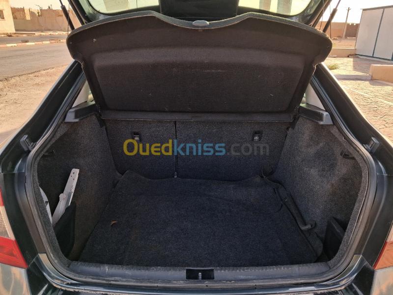 Skoda Rapid 2014 Rapid 4