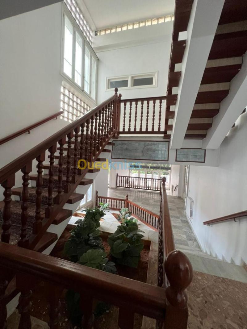 Cherche location Appartement F3 Alger Cheraga