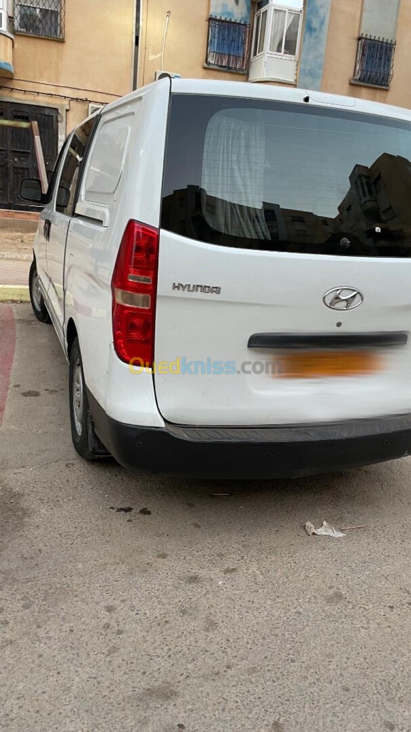 Hyundai H1 2010  6