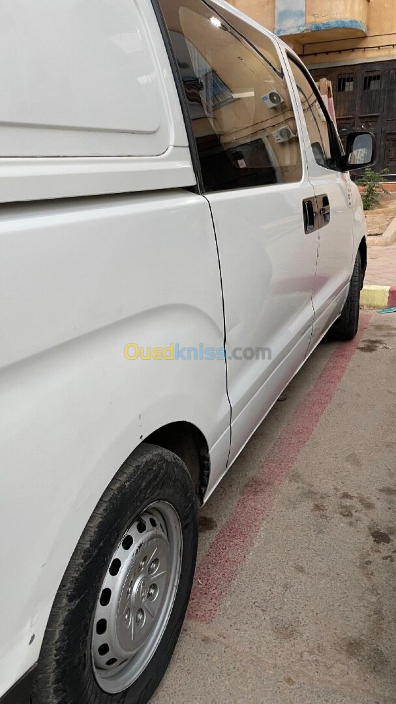 Hyundai H1 2010  17