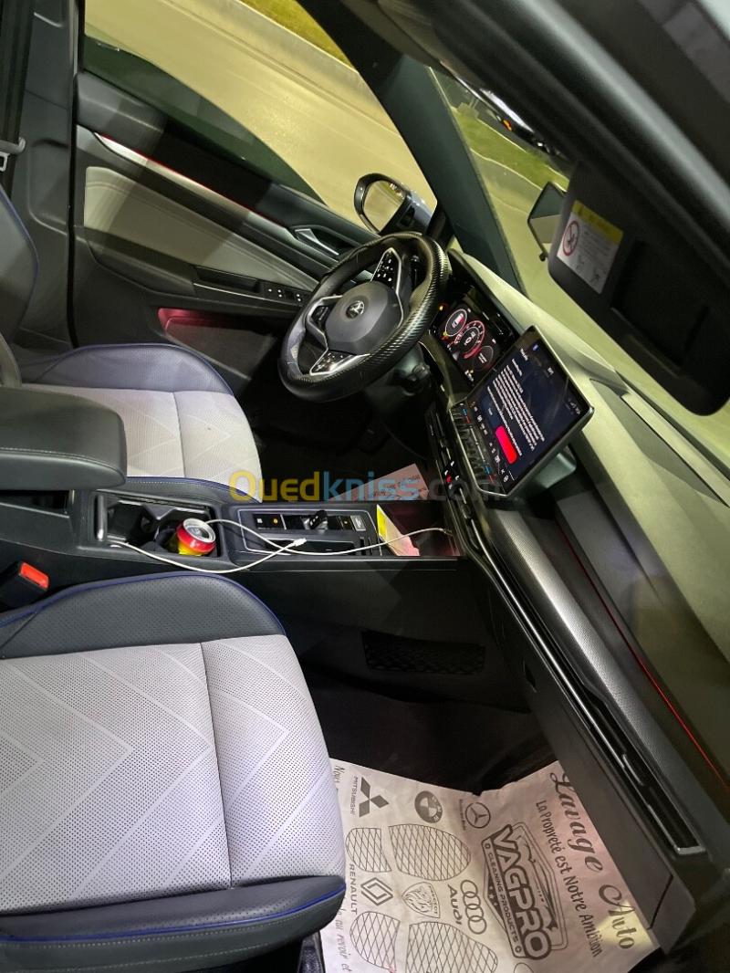 Volkswagen Golf 8 2025 R- Line  11
