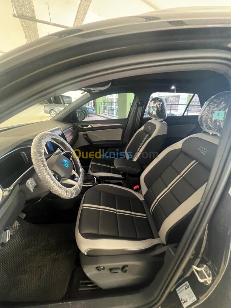 Volkswagen T-Roc 2025 R-Line  3