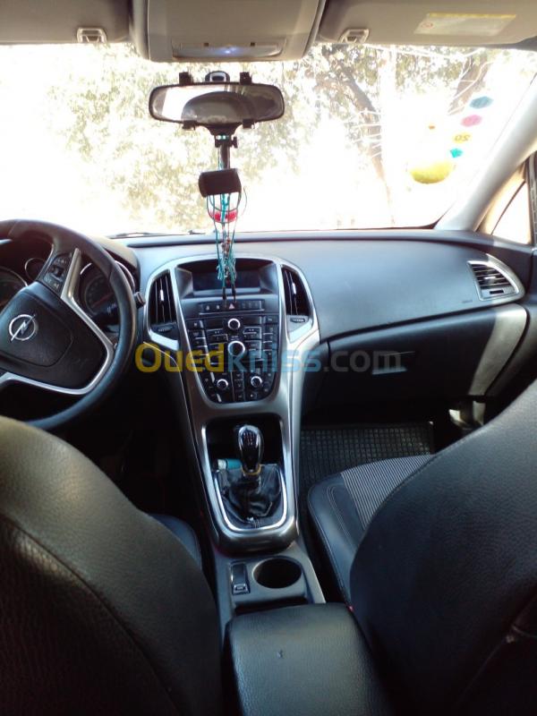  Opel Astra 2012 SPORT