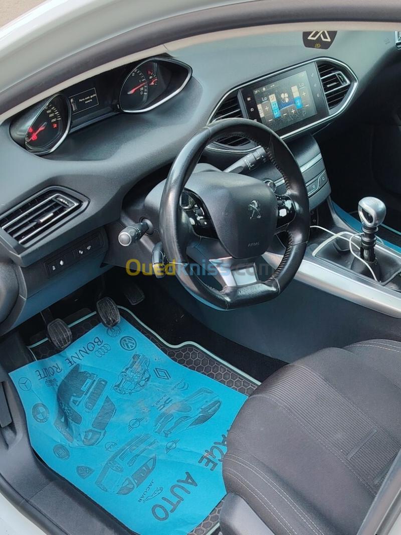 Peugeot 308 2015 Allure 7