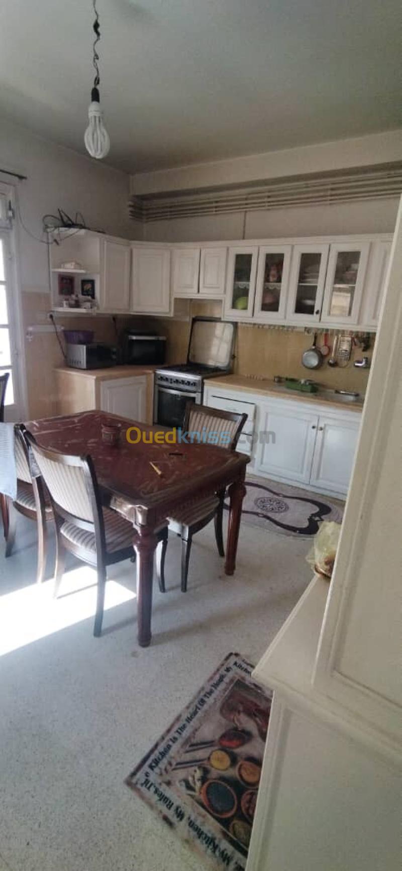 Location Appartement Niveau de villa F4 Alger Draria