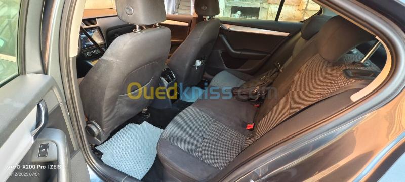 Skoda Octavia 2014 Ambiente 6