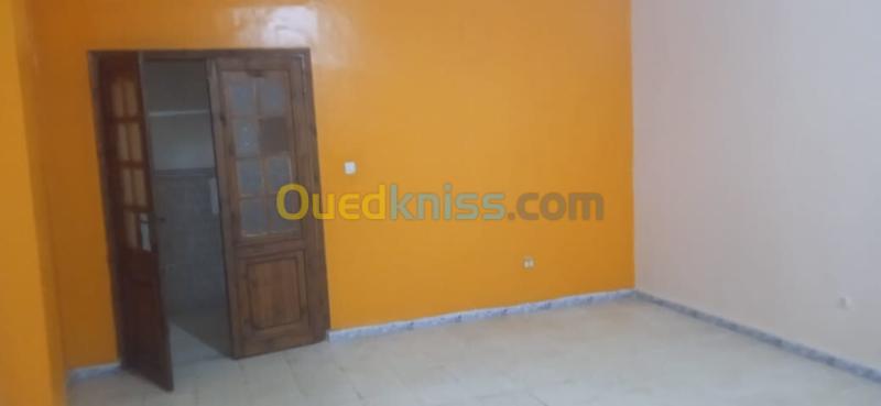 Location Appartement Niveau de villa F3 Alger Bordj el kiffan