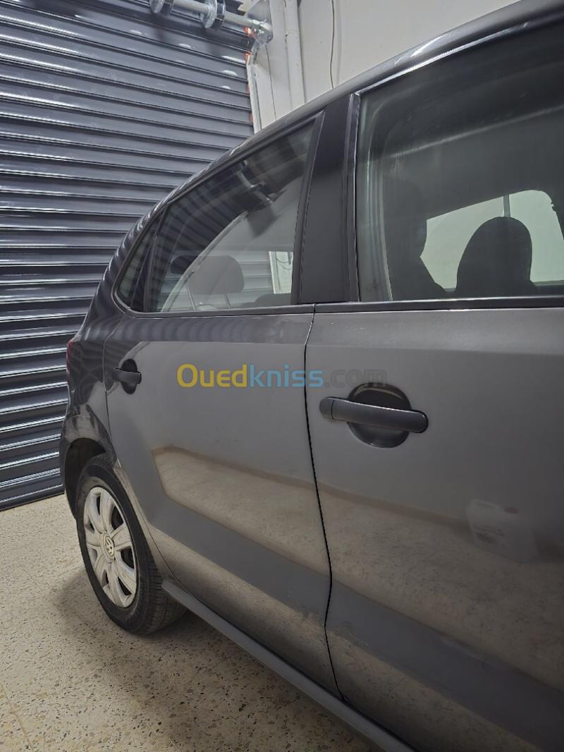 Volkswagen Polo 2011 TrendLine 5