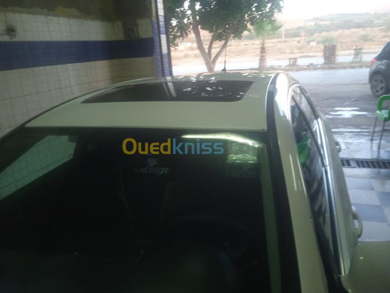 Opel Astra 2011 Astra 10