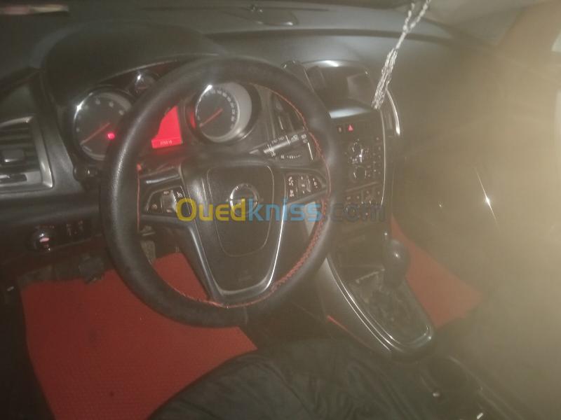 Opel Astra 2011 Astra 15