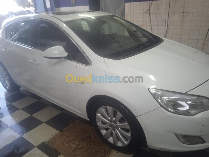 Opel Astra 2011 Astra 16