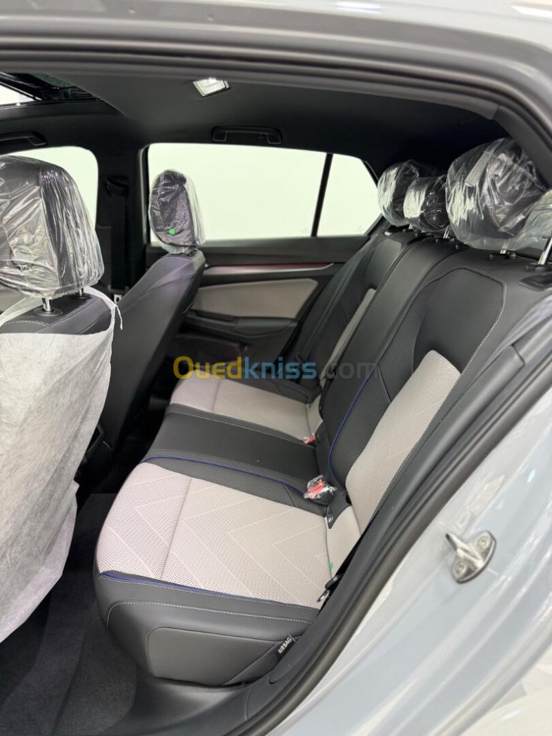 Volkswagen Golf 8 2026 R- Line  16